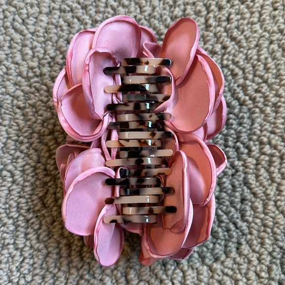 Sabina Sommer rose hair clip - Picture 3 of 6